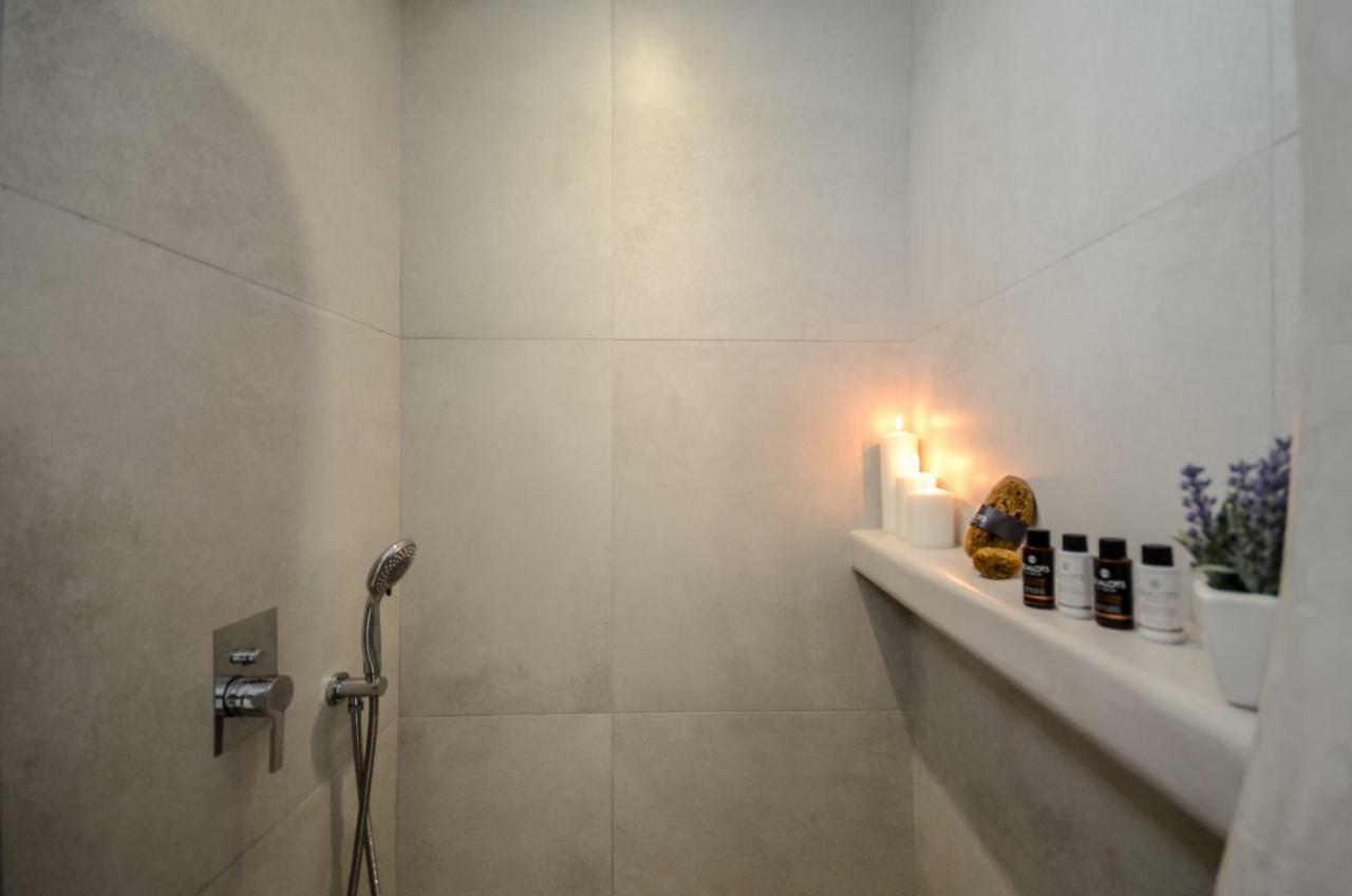Naxos Evilion Luxury Apartments & Suites Naxos City エクステリア 写真